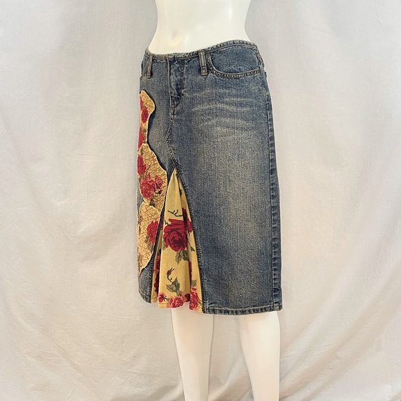 Denim Skirt With Floral Fabric | Express - Picture 2 of 7